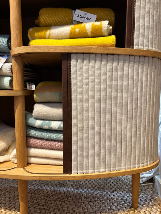 Showroommodel Umage Audacious hoog dressoir