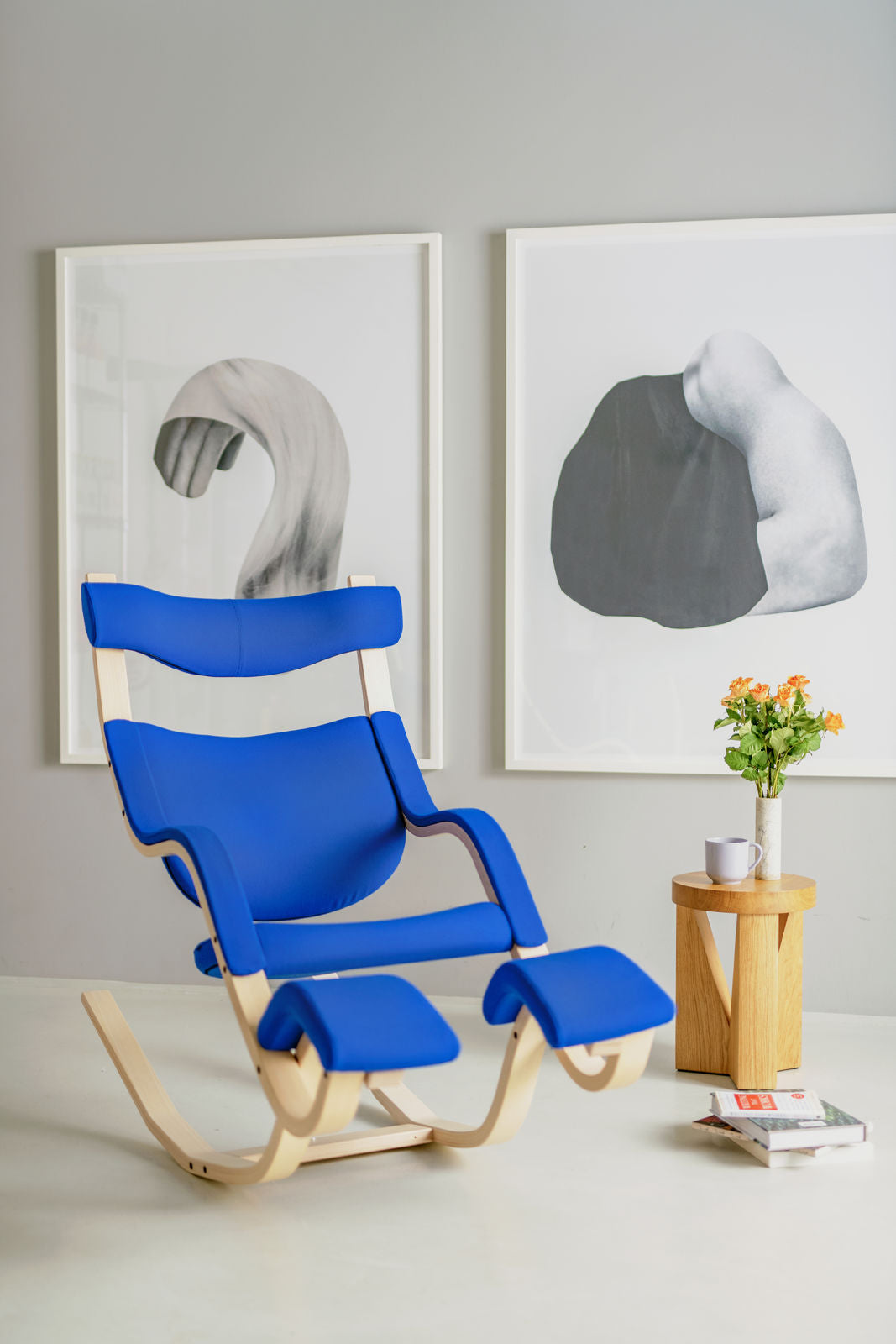 varier Gravity blauw naturel stoel voorbeeld