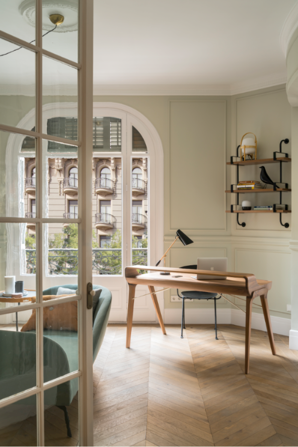 Artisan bureau Picard met plank