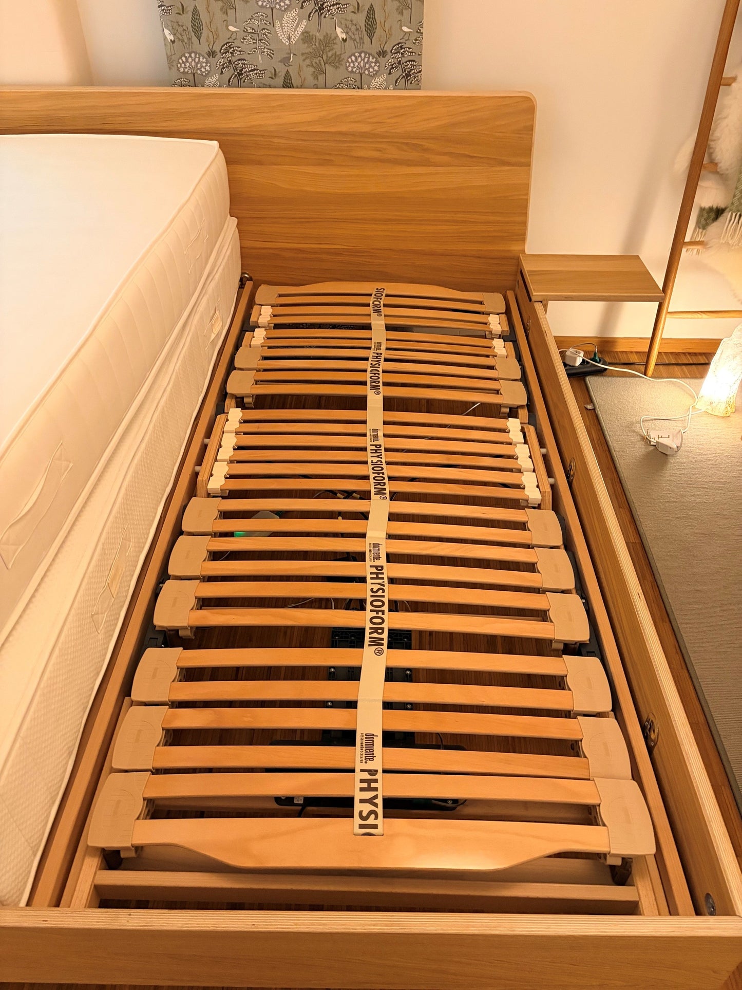 Dormiente slatted base Physioform Pro M (electrically adjustable)
