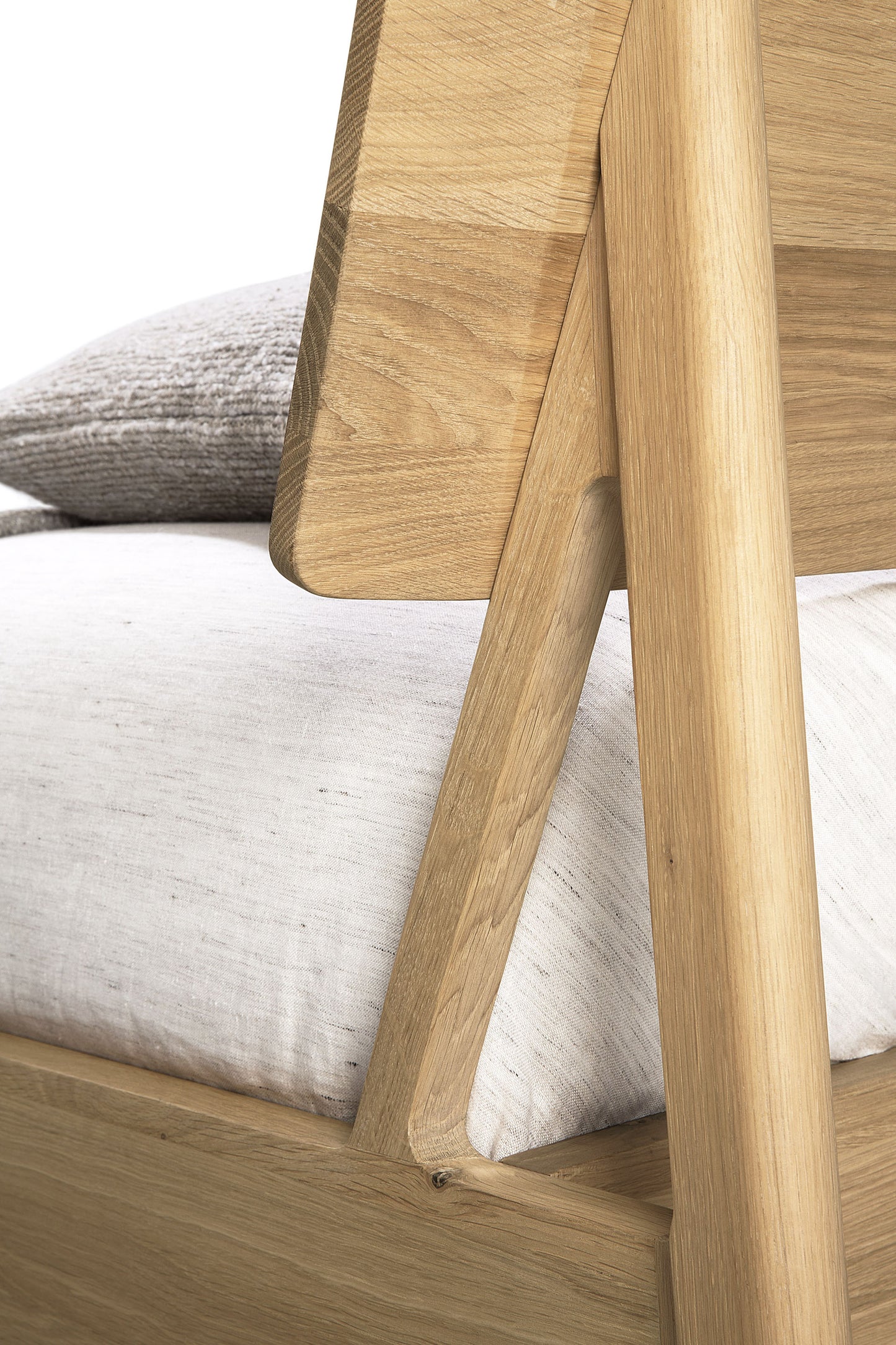 Ethnicraft bed frame Air oak