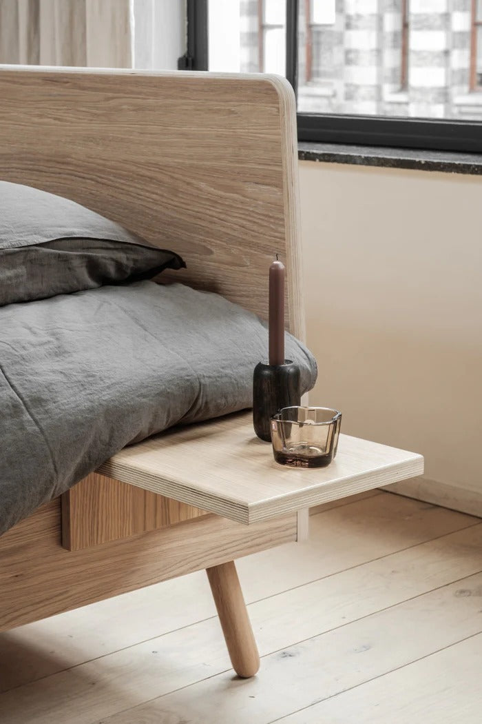 Leaf bedside table Tablet