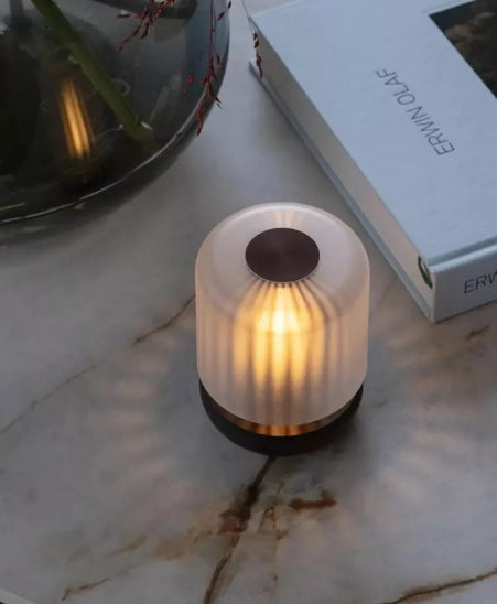 Humble verlichting tafellamp firefly interieurfoto
