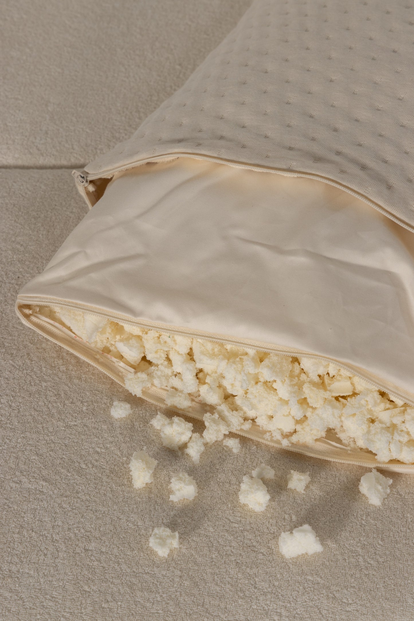 Green Sleep pillow latex flakes Cuddly toy 40x60cm.