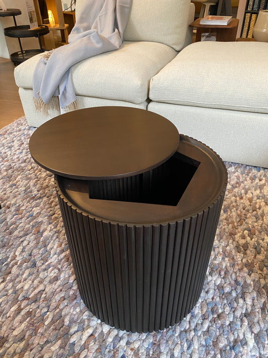 Showroommodel Ethnicraft bijzettafel Roller Max mahonie Ø40