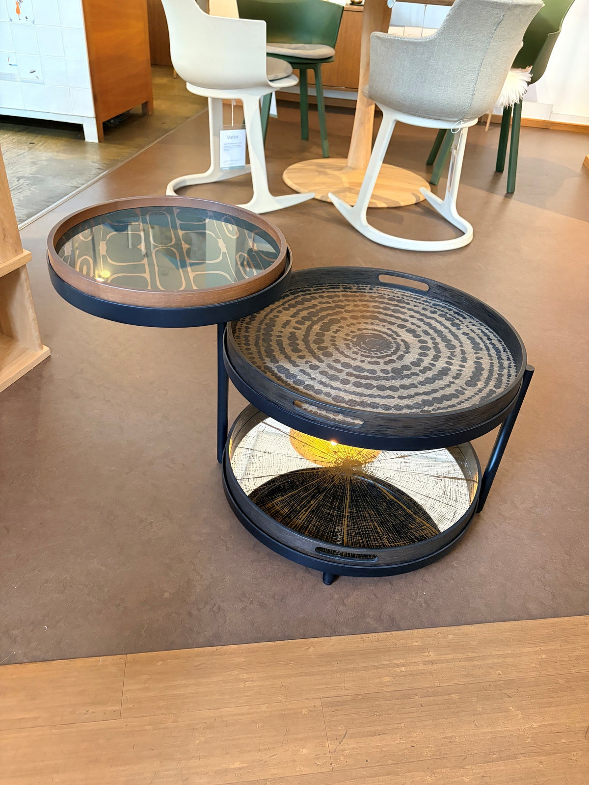 Showroommodel Ethnicraft bijzettafel Swivel