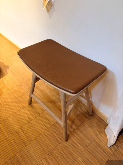 Showroommodel Ethnicraft eettafel kruk Osso eiken