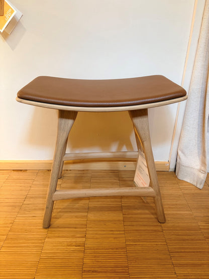 Showroommodel Ethnicraft eettafel kruk Osso eiken