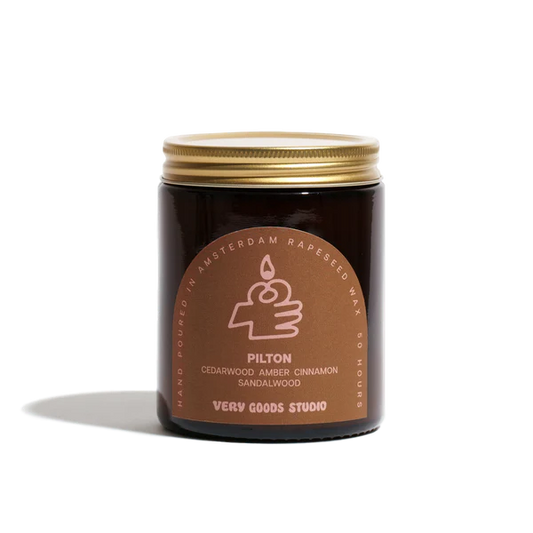 Very Goods Studio scented candle Pilton 