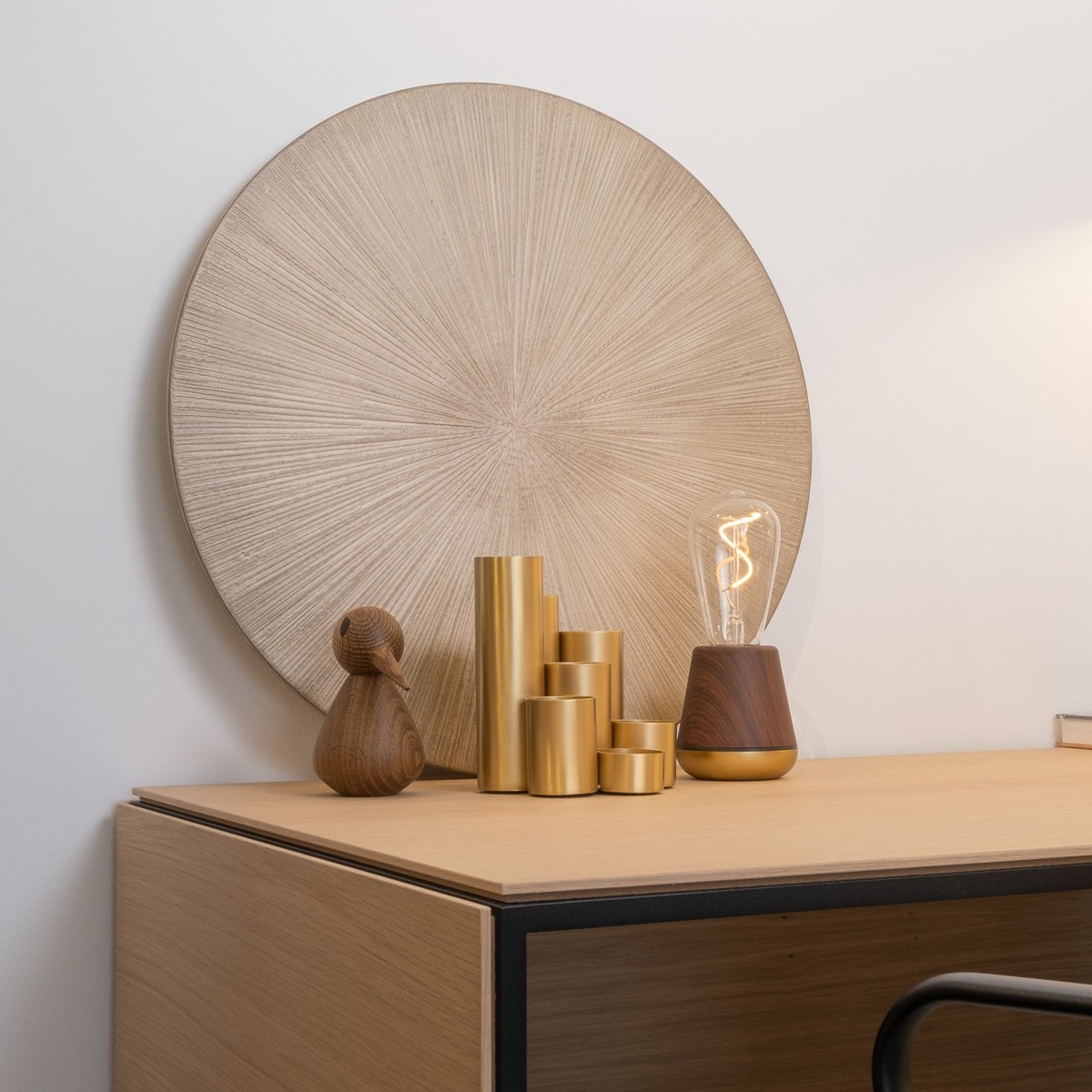 Humble table lamp One Walnut