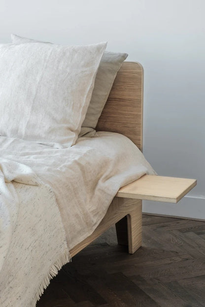 Leaf bedside table Tablet