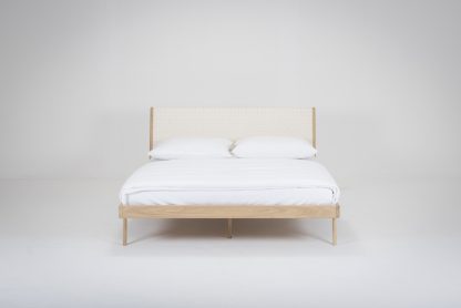 st-fawn-bed-180x200-oak-white-1015-cotton-webbing-white-7-gazzda